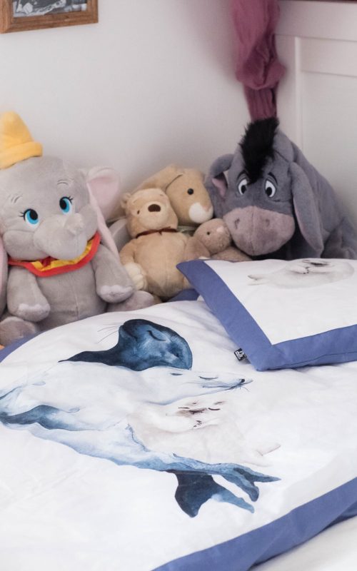Fjölskyldufaðmur barnarúmföt – selafjölskylda í mjúkri Pima bómull