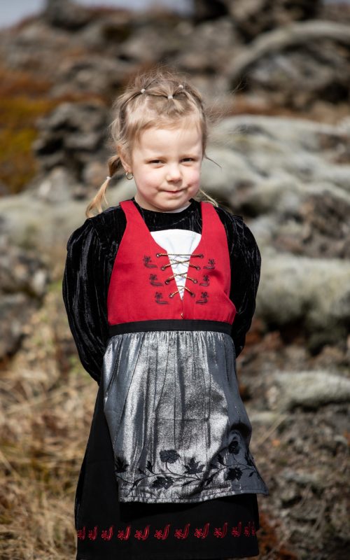 Þjóðbúningasvunta barna