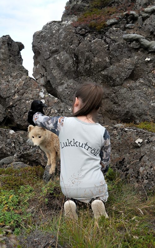 Lukkutröll kjóll – þjóðsagnakennd barnalína sem börn elska!