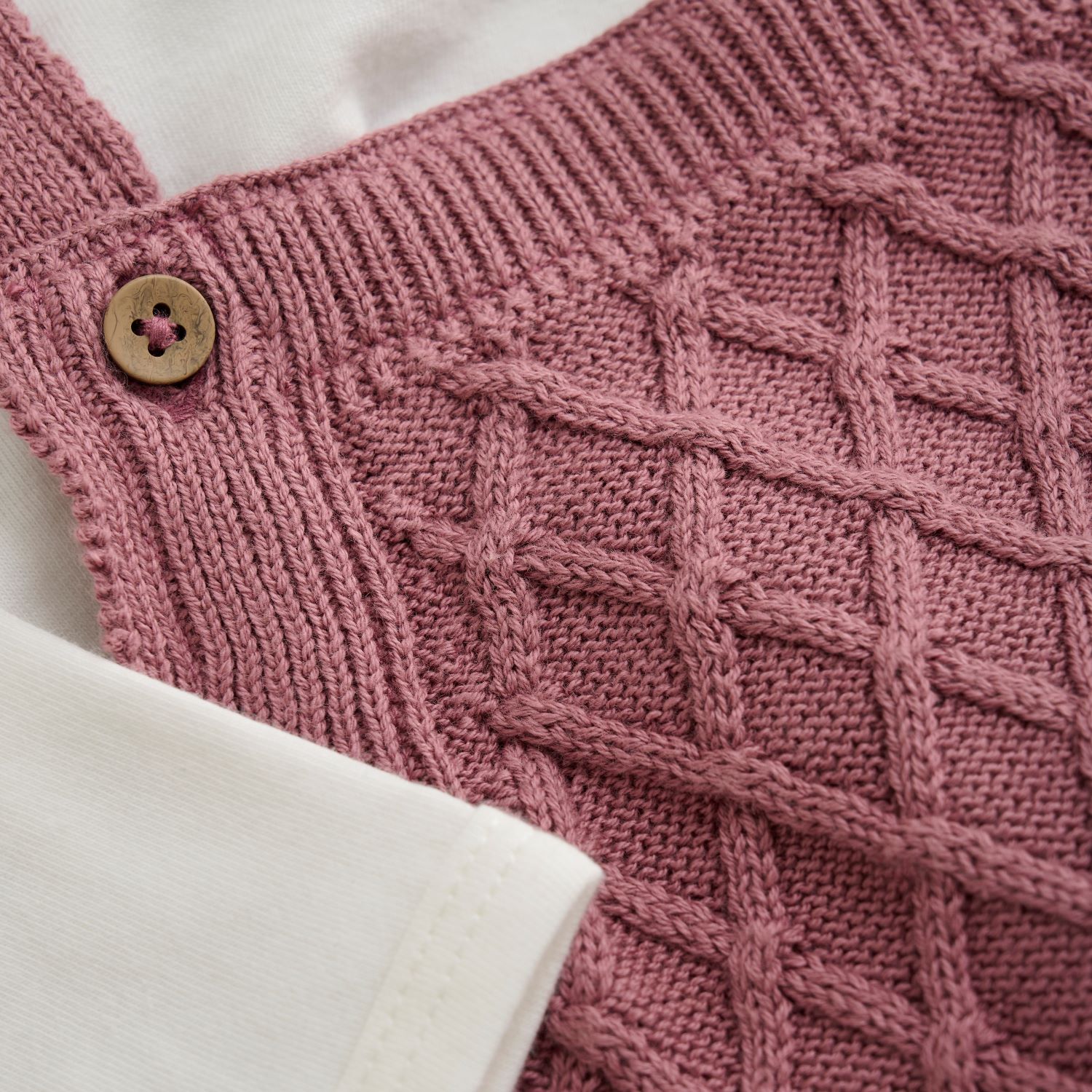 Prjónasett: samfella og smekkbuxur – Fixoni AW25