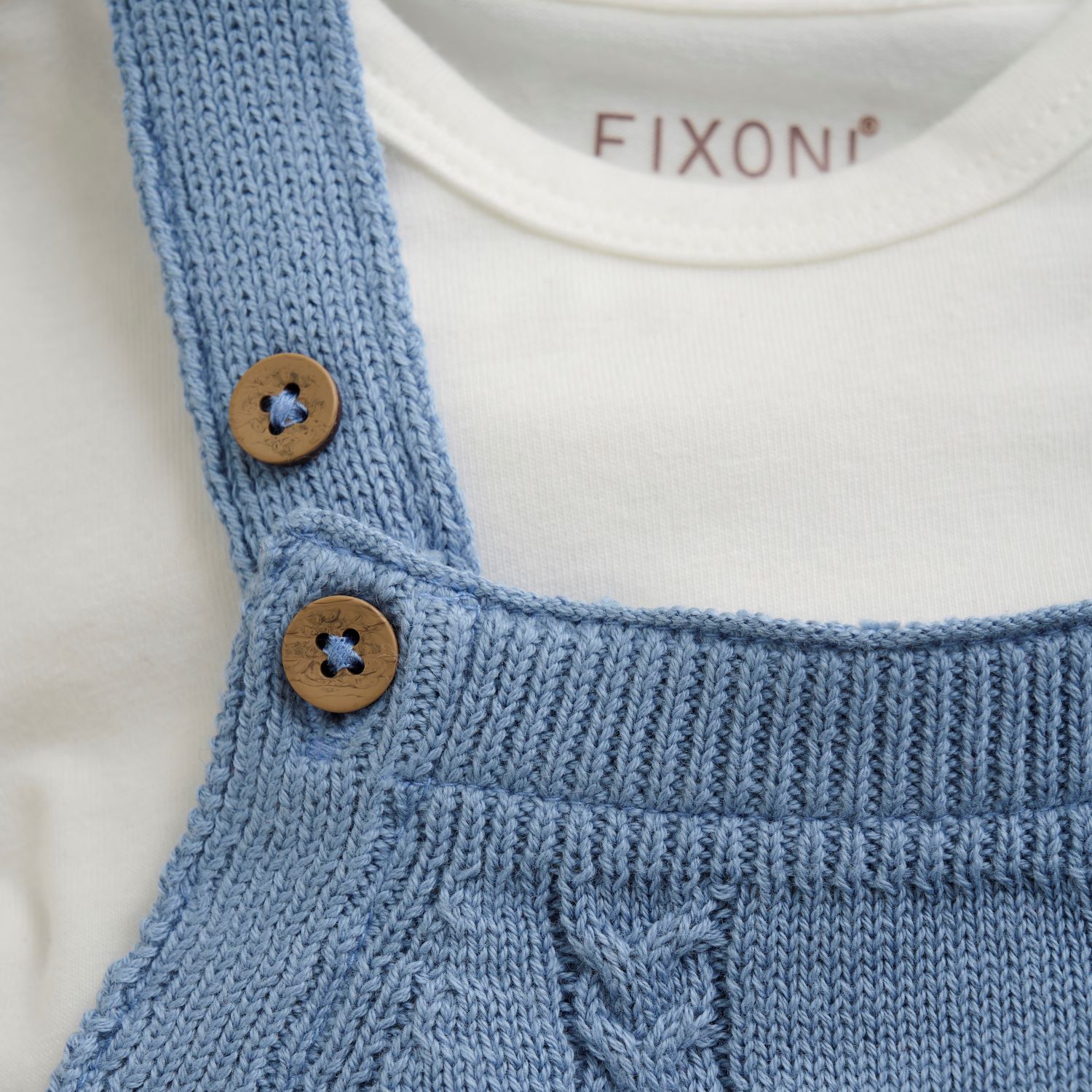 Prjónasett: samfella og smekkbuxur – Fixoni AW25