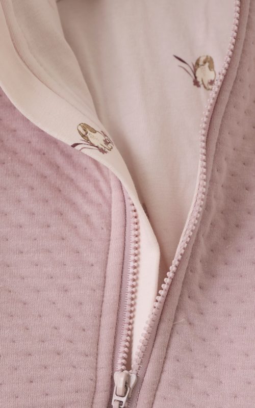 Fóðraður ungbarnagalli með hettu – Fixoni AW25