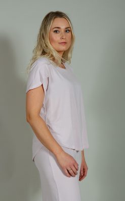 Drífa stuttermabolur - úr hitatemrandi modal